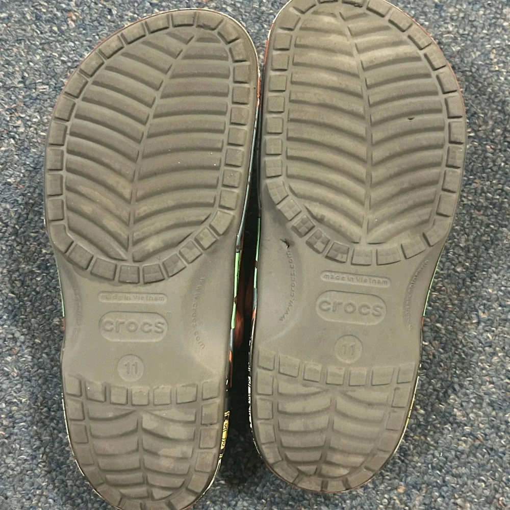 Crocks - Picture 3 of 4